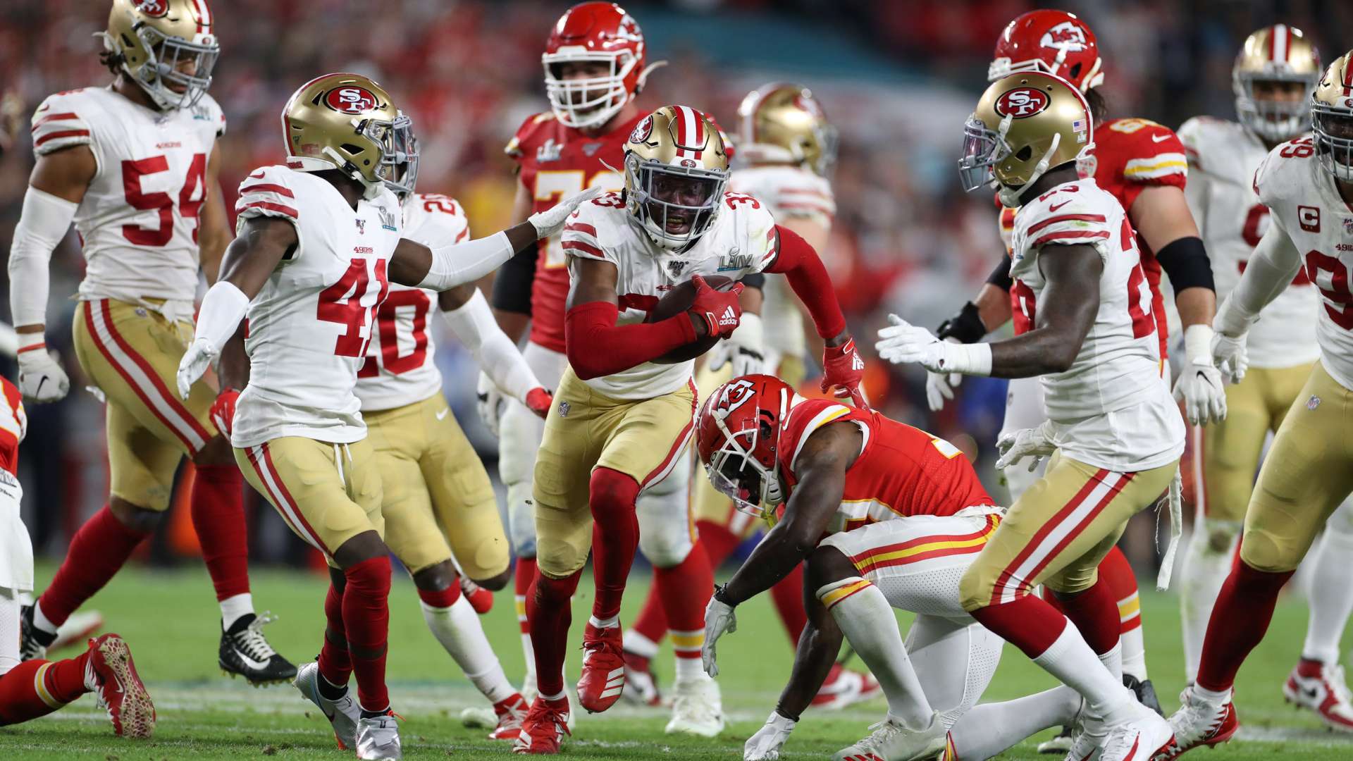 奧運四強誕生 衛冕冠軍遺憾出局 世界杯冠軍驚險過關.